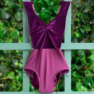 Luckyleo adult small leotard
